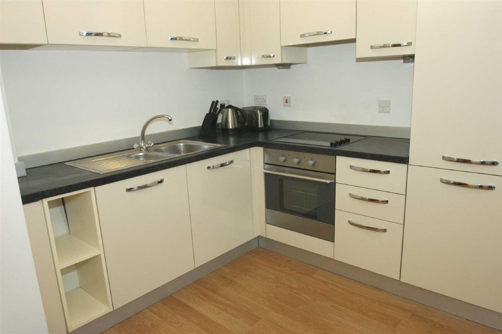 Property photo 3 of 5
