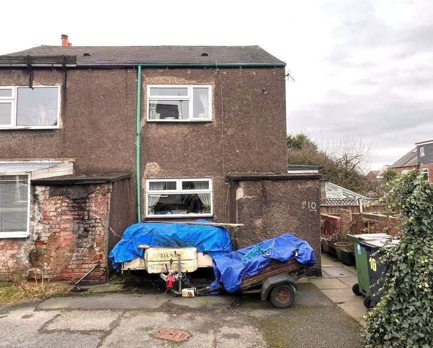 Property photo 1 of 18