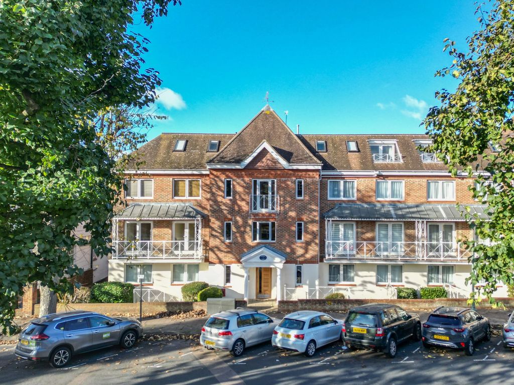 Property photo 1 of 17