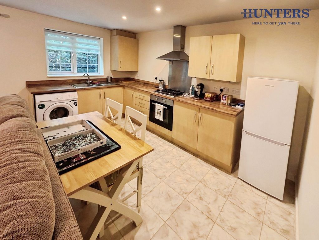 Property photo 3 of 8 Pbox-Img.Jpg