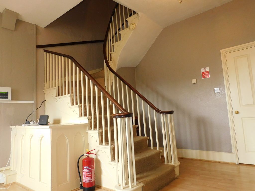 Property photo 2 of 25