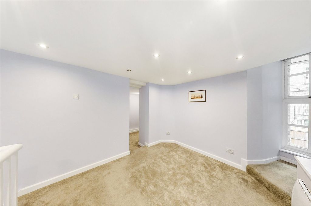 Property photo 3 of 10 Picture No. 11