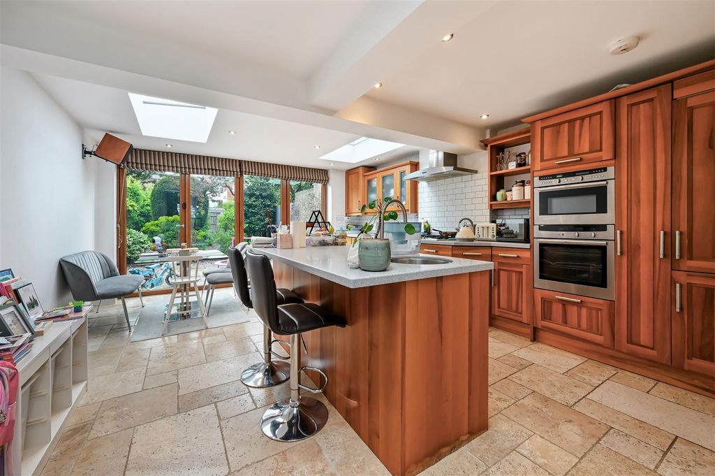 Property photo 2 of 16 Kitchen/Diner