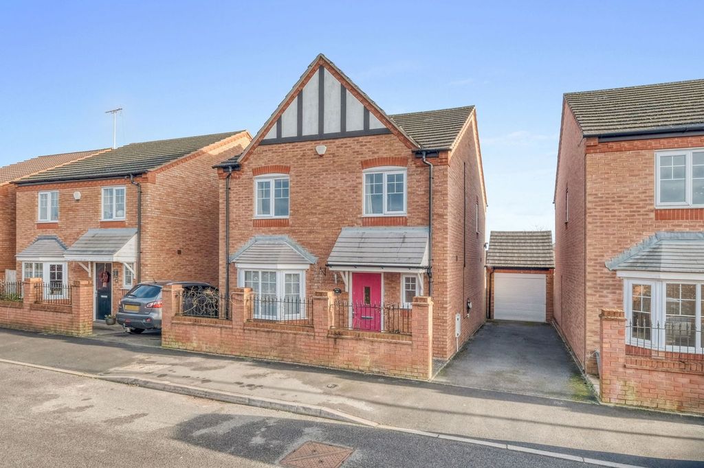 Property photo 1 of 23