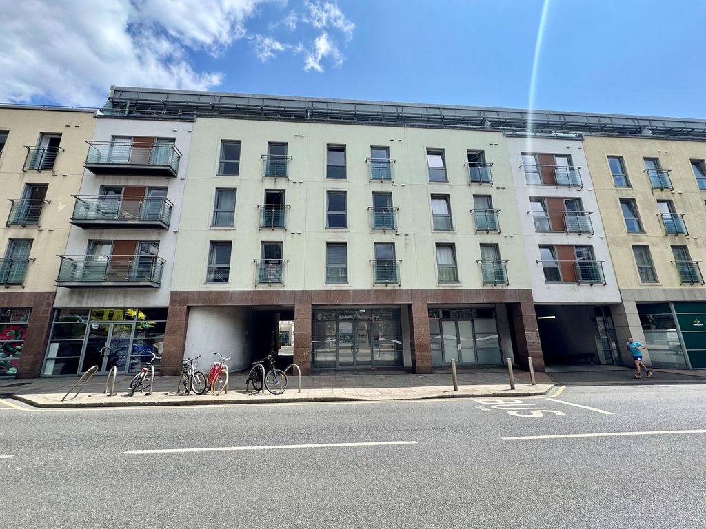 Property photo 1 of 8