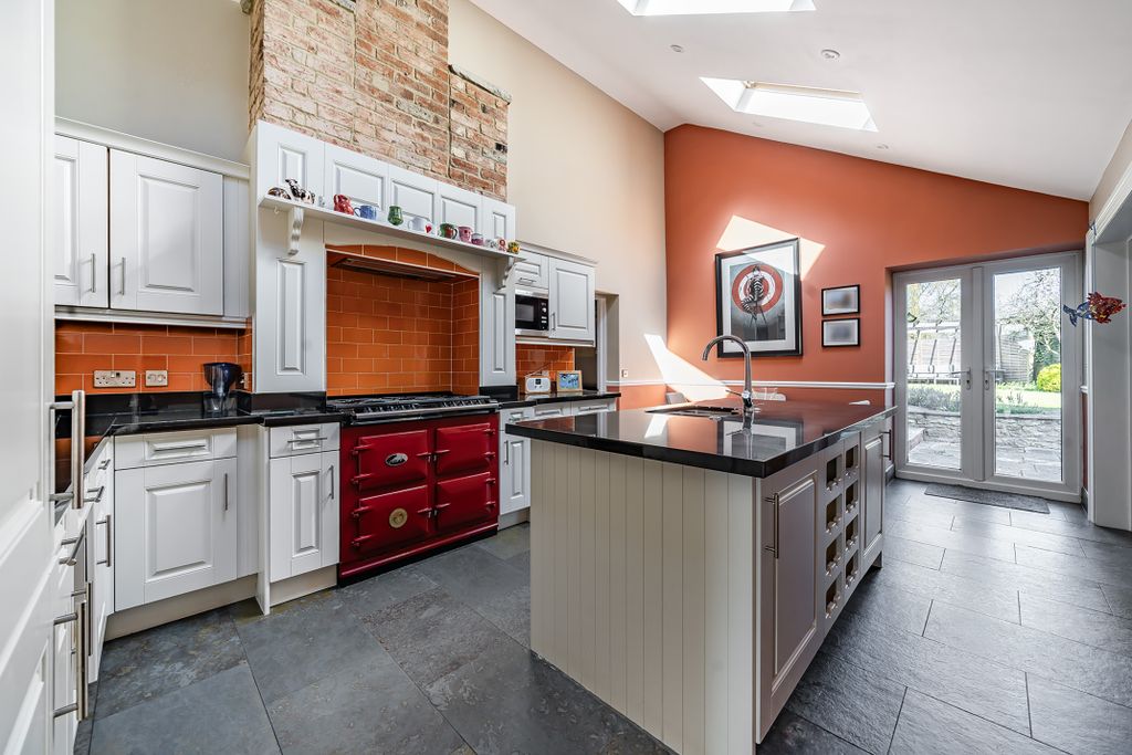 Property photo 2 of 26 12687365