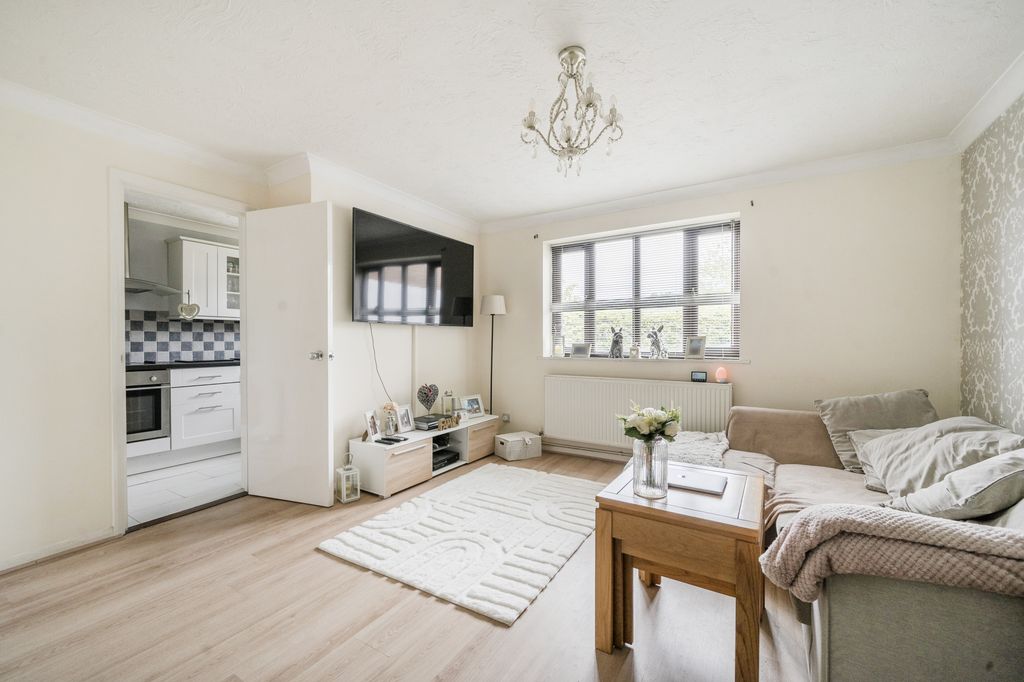 Property photo 2 of 12