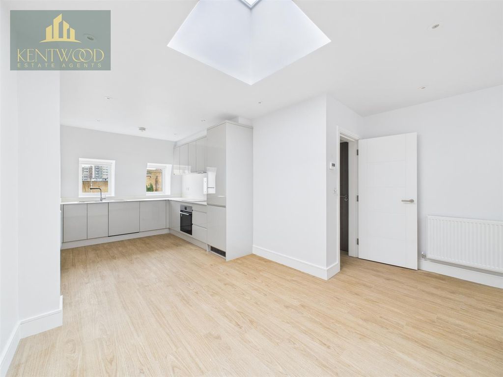 Property photo 2 of 6 Cam01964G0-Pr0070-Still003.Jpg