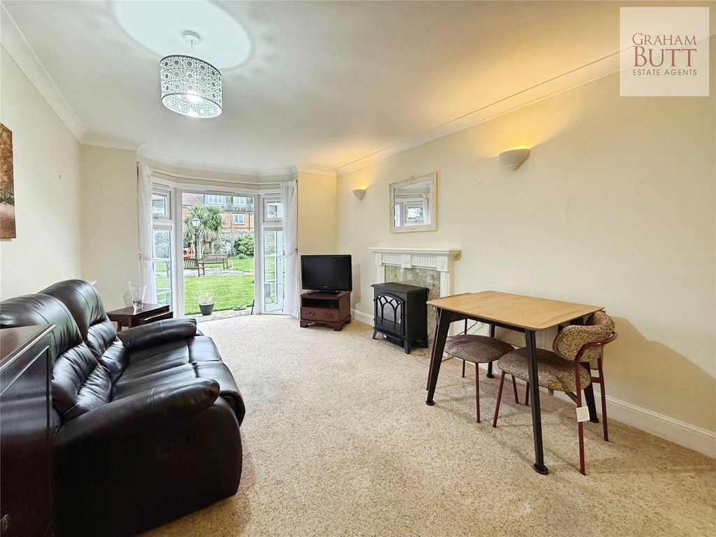 Property photo 3 of 15 Picture No. 04