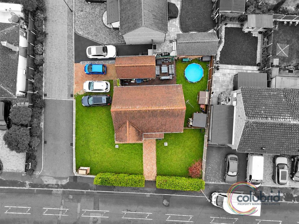 Property photo 2 of 22