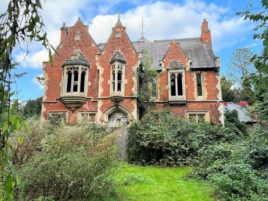 Property photo 1 of 14