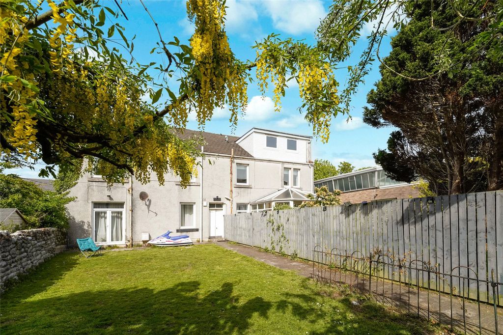 Property photo 1 of 15 External