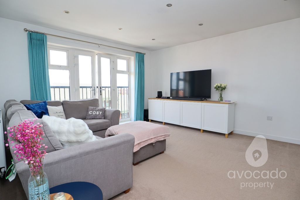 Property photo 3 of 9 4233997
