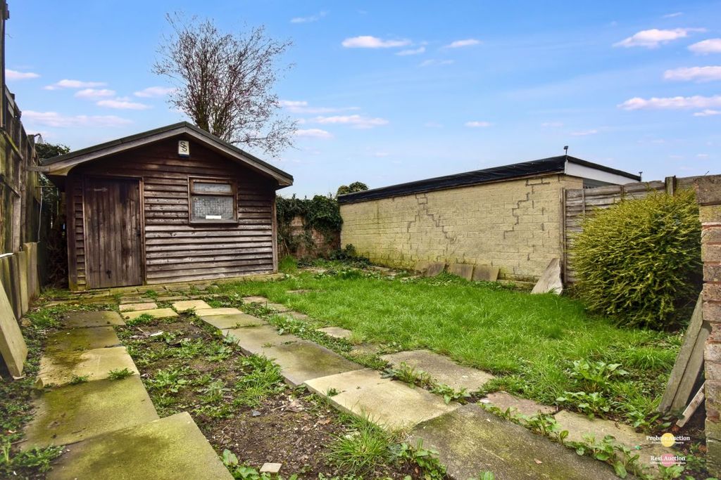 Property photo 3 of 15