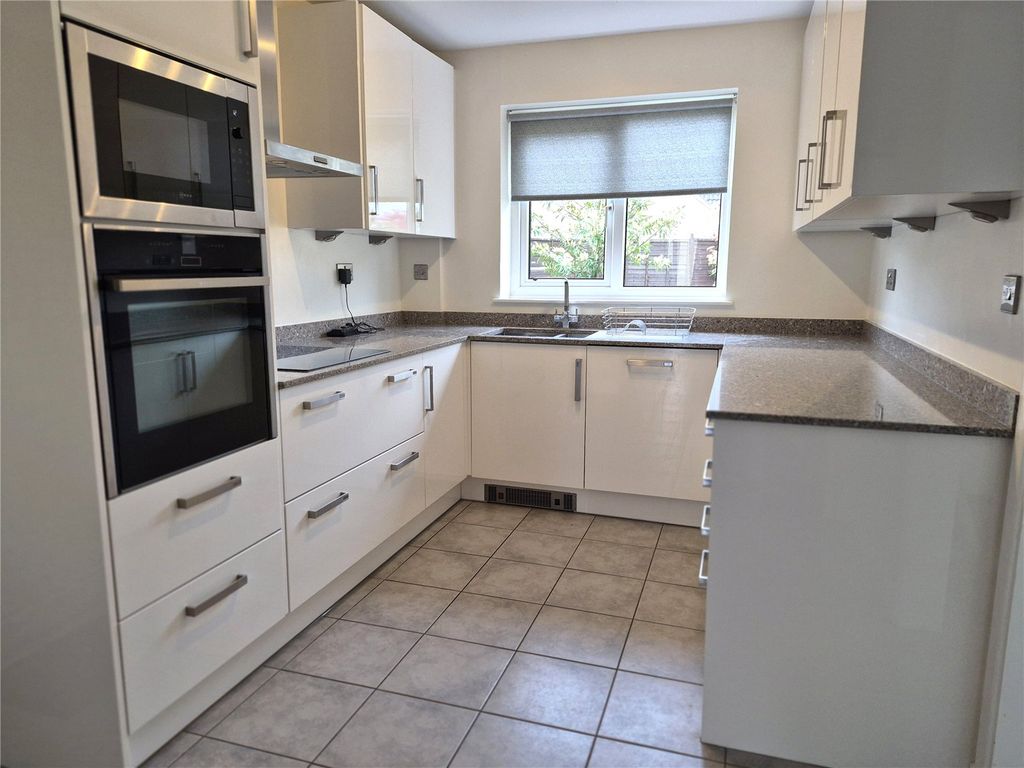 Property photo 2 of 10 Picture No. 04