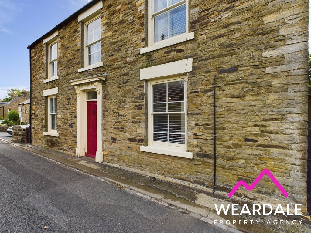 Property photo 1 of 37