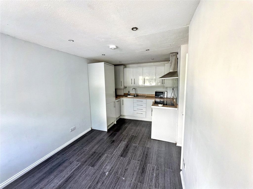 Property photo 2 of 8 Picture No. 01