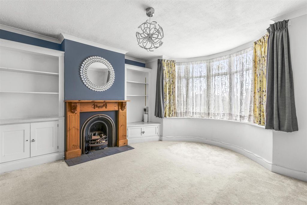 Property photo 2 of 17 Living Room