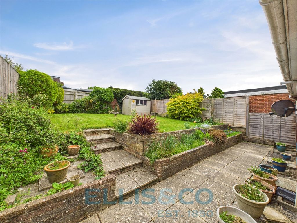 Property photo 1 of 10 Picture No. 17