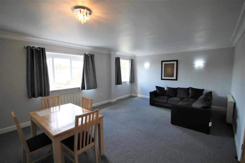 Property photo 1 of 23