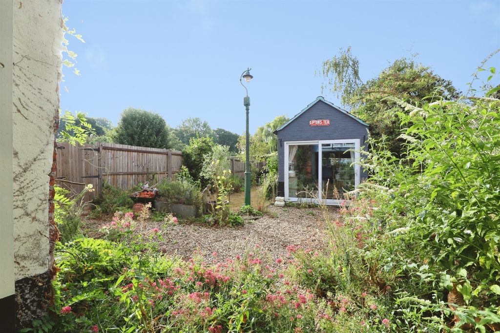 Property photo 3 of 20