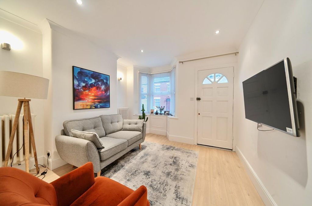 Property photo 3 of 21 Davidson Frost-Wellings, Dfw, Copsewood Road, lvii