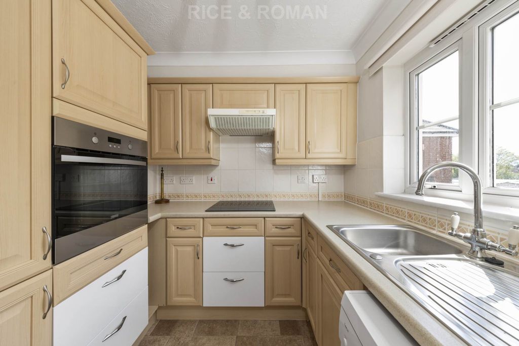 Property photo 3 of 15