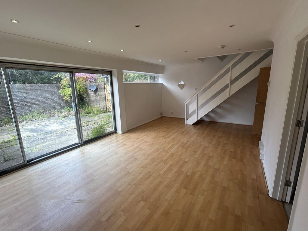 Property photo 3 of 15 Living Room