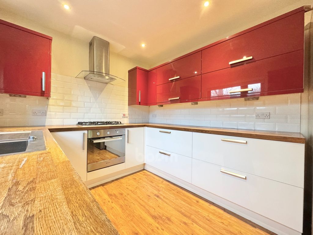 Property photo 2 of 33 Img_6229