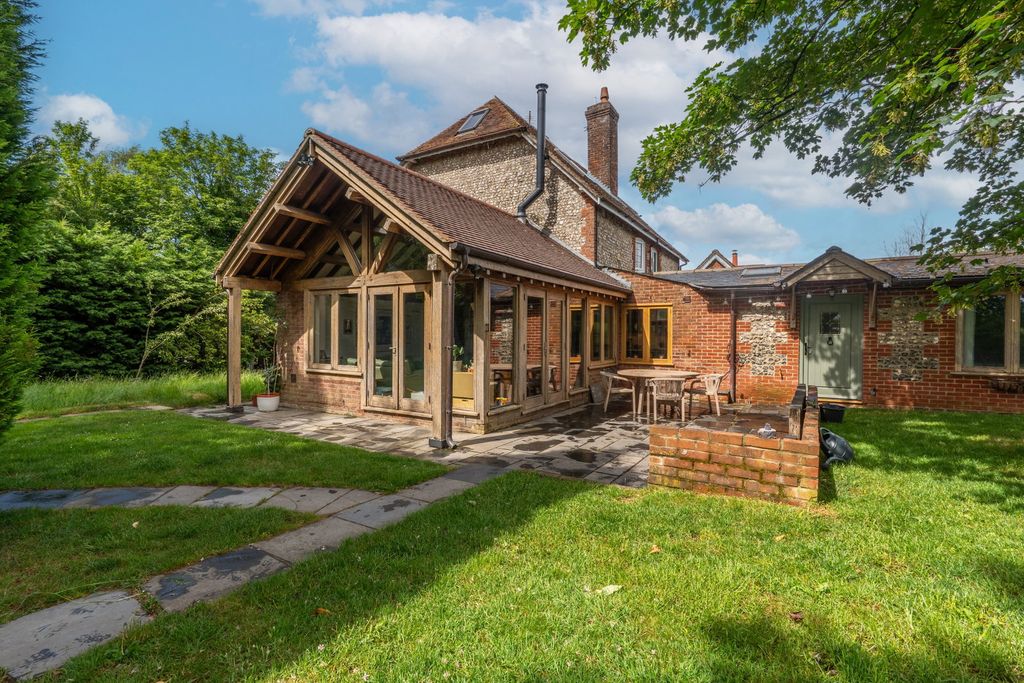 Property photo 1 of 20