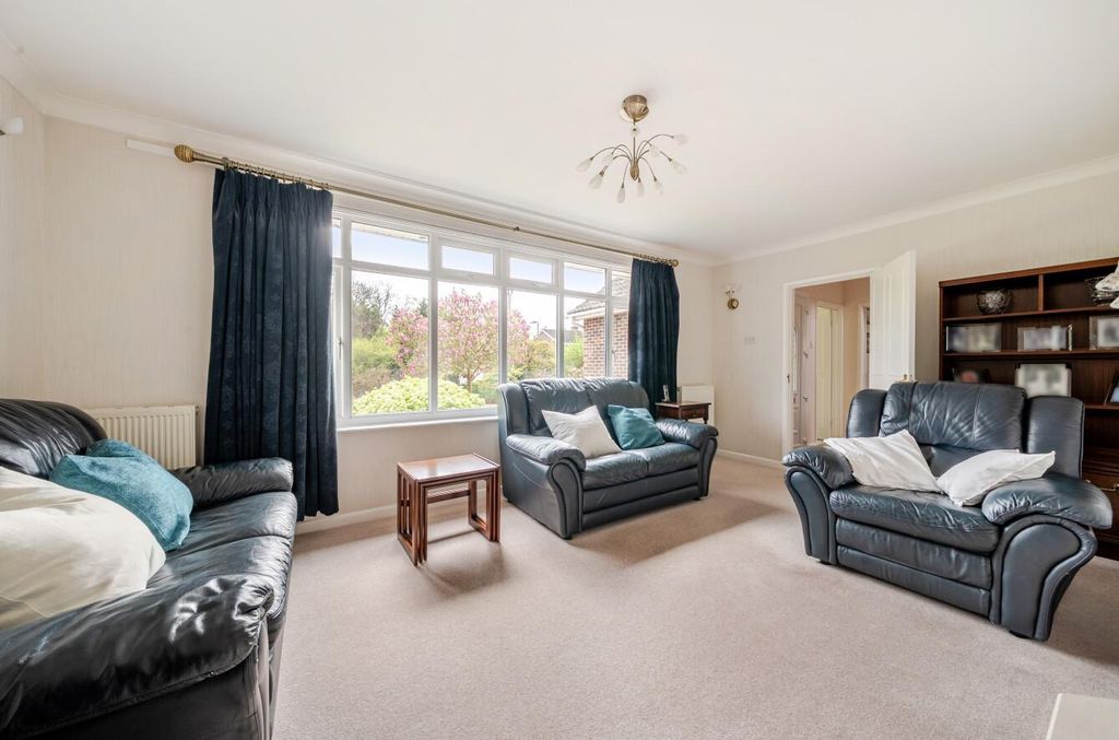 Property photo 2 of 19 1435551-7-69Cceb0E67119.Jpg