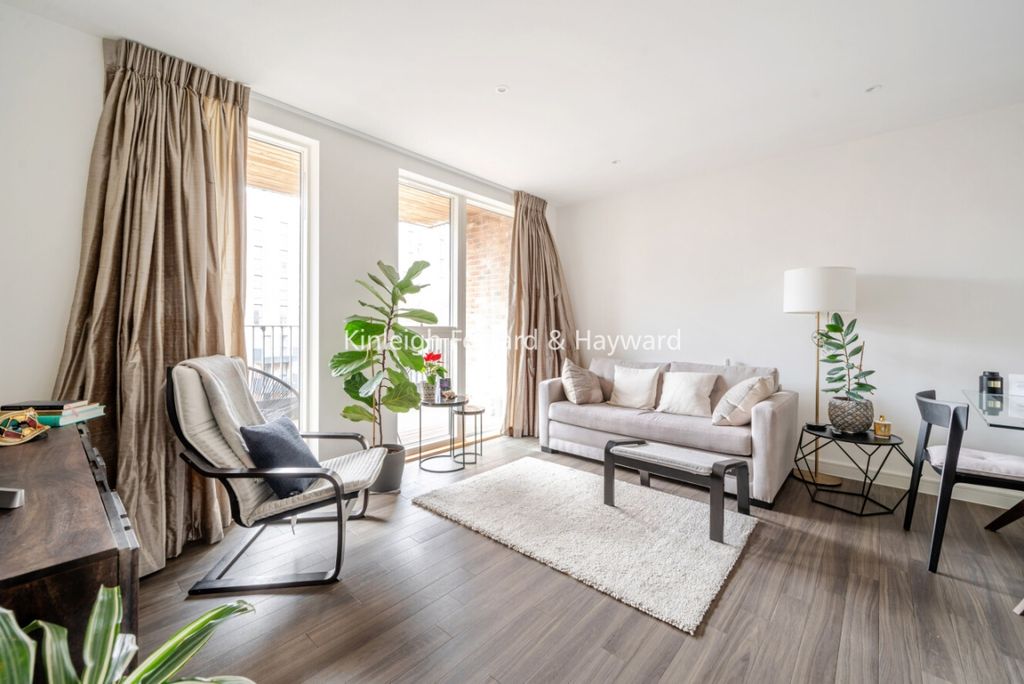 Property photo 1 of 7 88E2Dd3A-Dbf9-459F-A