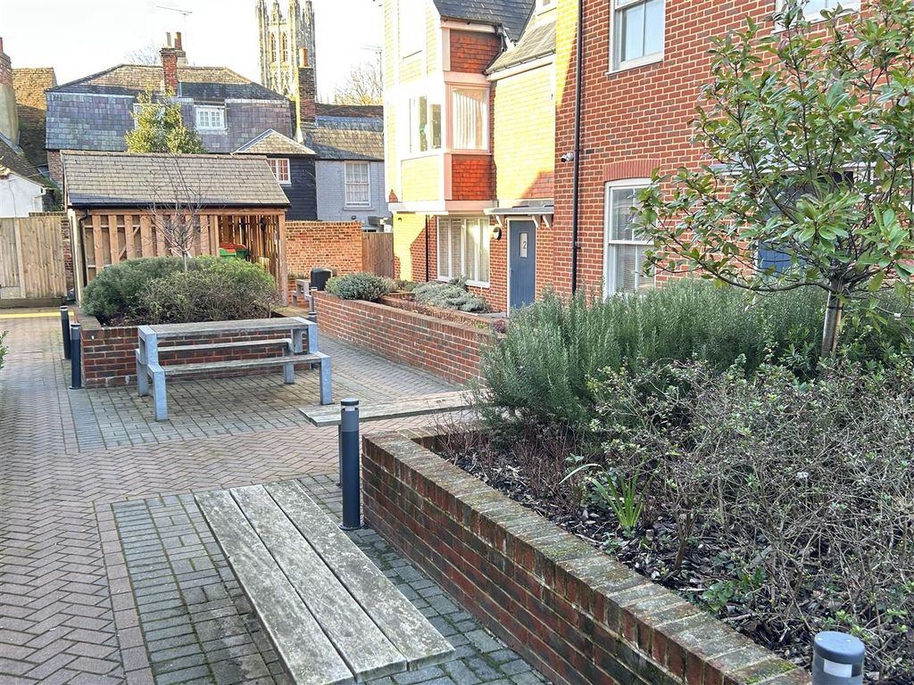 Property photo 2 of 10 Charming Landscaped Courtyard With Seating...