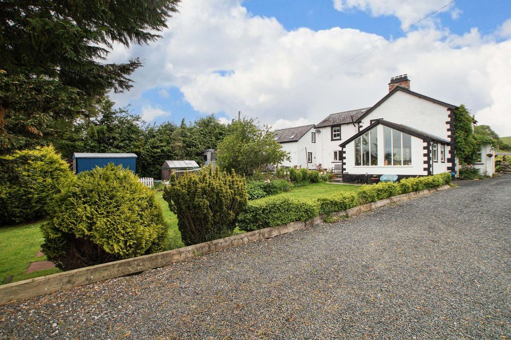 Property photo 1 of 48 External