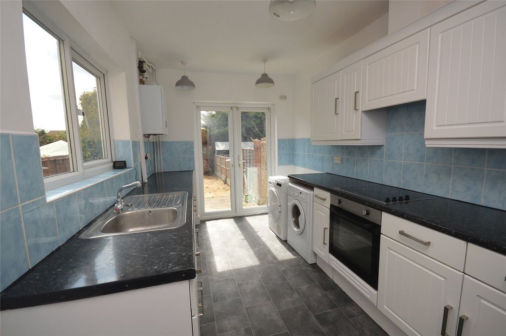 Property photo 3 of 16 Picture No. 13