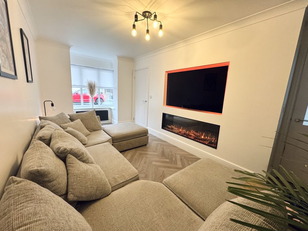 Property photo 3 of 19 Img_7110