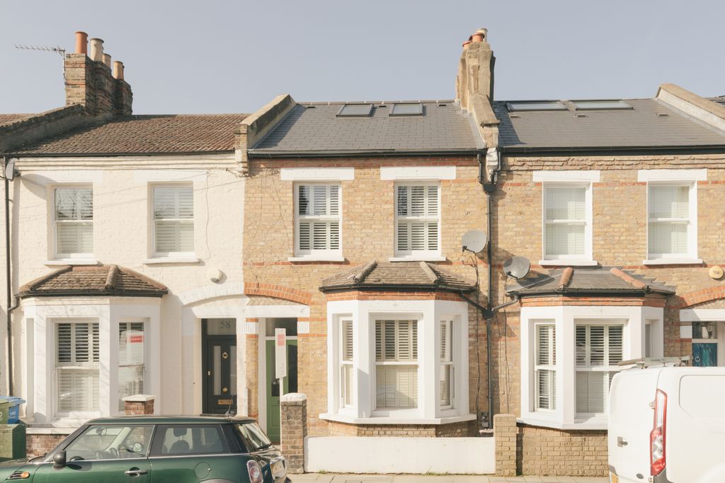 Property photo 2 of 17