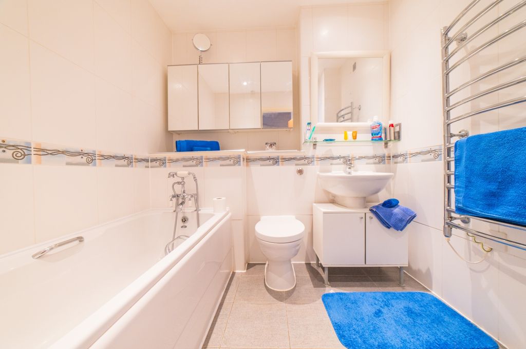 Additional image 19 of 2 bed flat for saleLynton Court, Cardiff Bay CF10