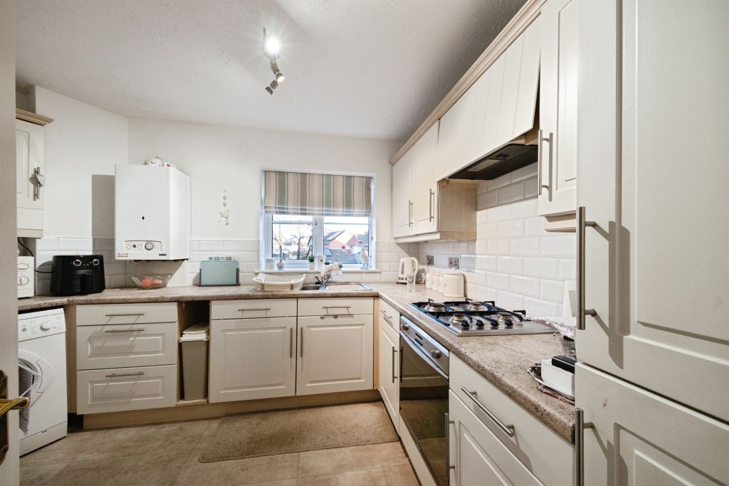 Property photo 3 of 11