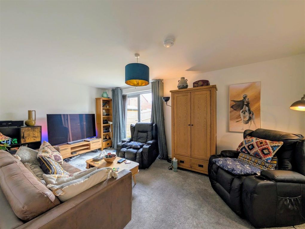 Property photo 3 of 16