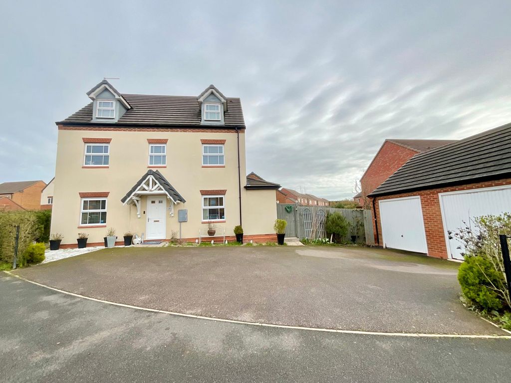 Property photo 1 of 24