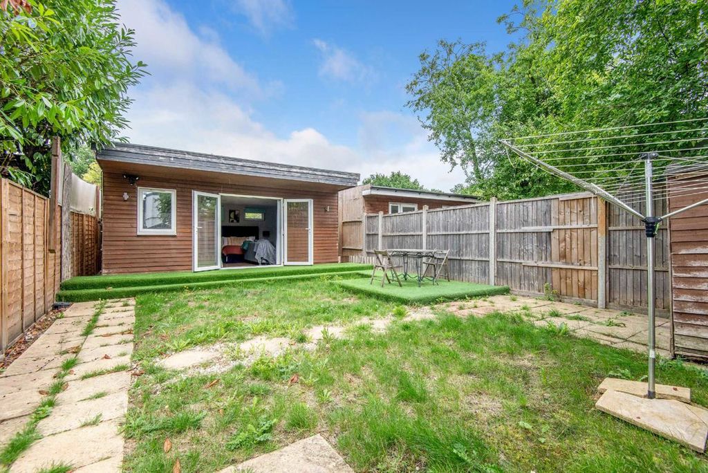 Property photo 3 of 8