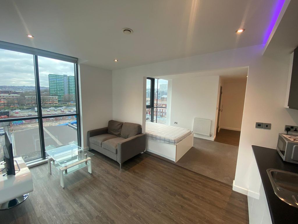 Property photo 2 of 44