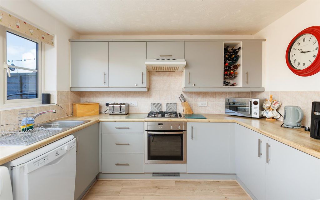Property photo 1 of 25