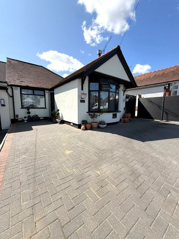 Property photo 2 of 15