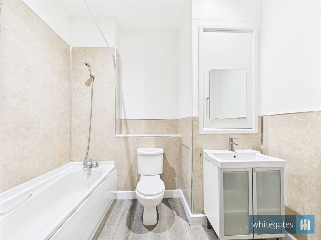 Property photo 3 of 10 Picture No. 21