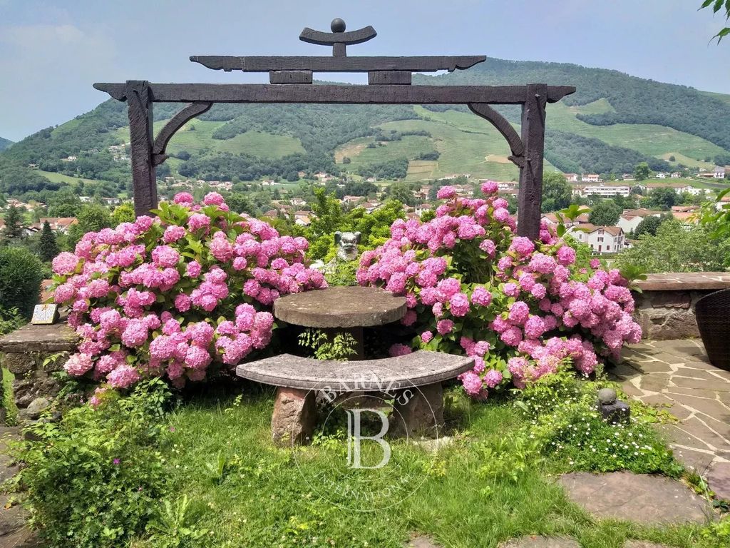 Property photo 3 of 11