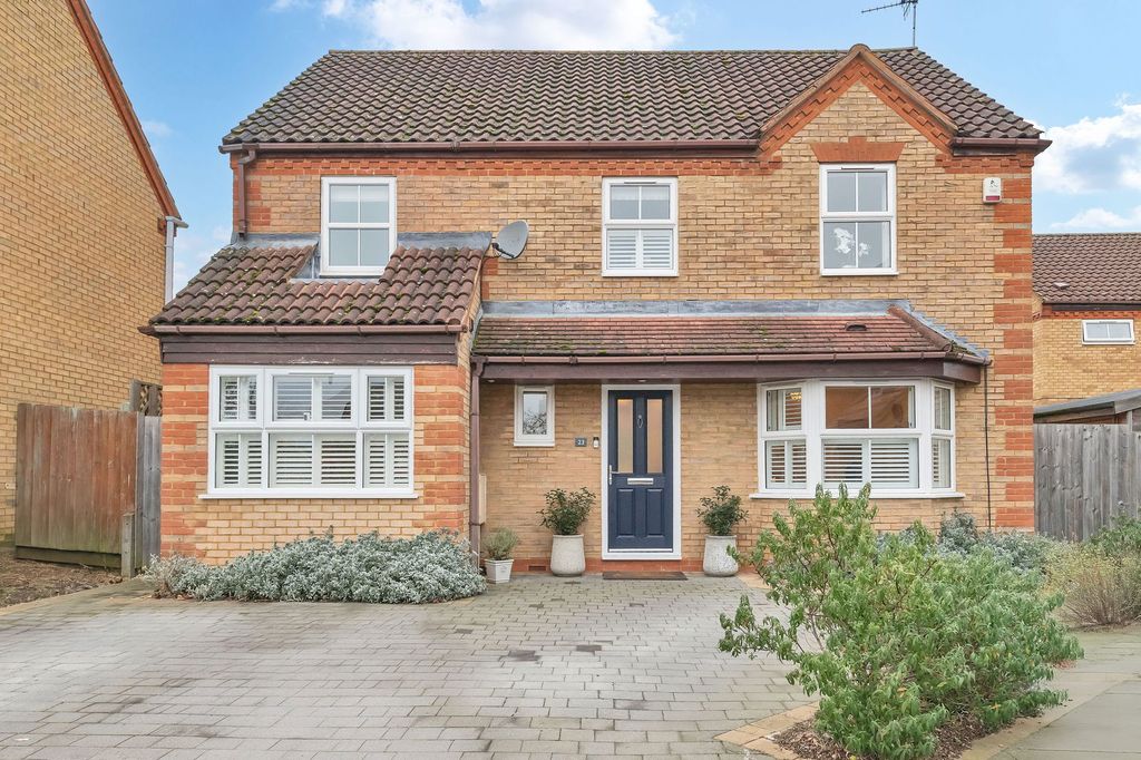 Property photo 1 of 27