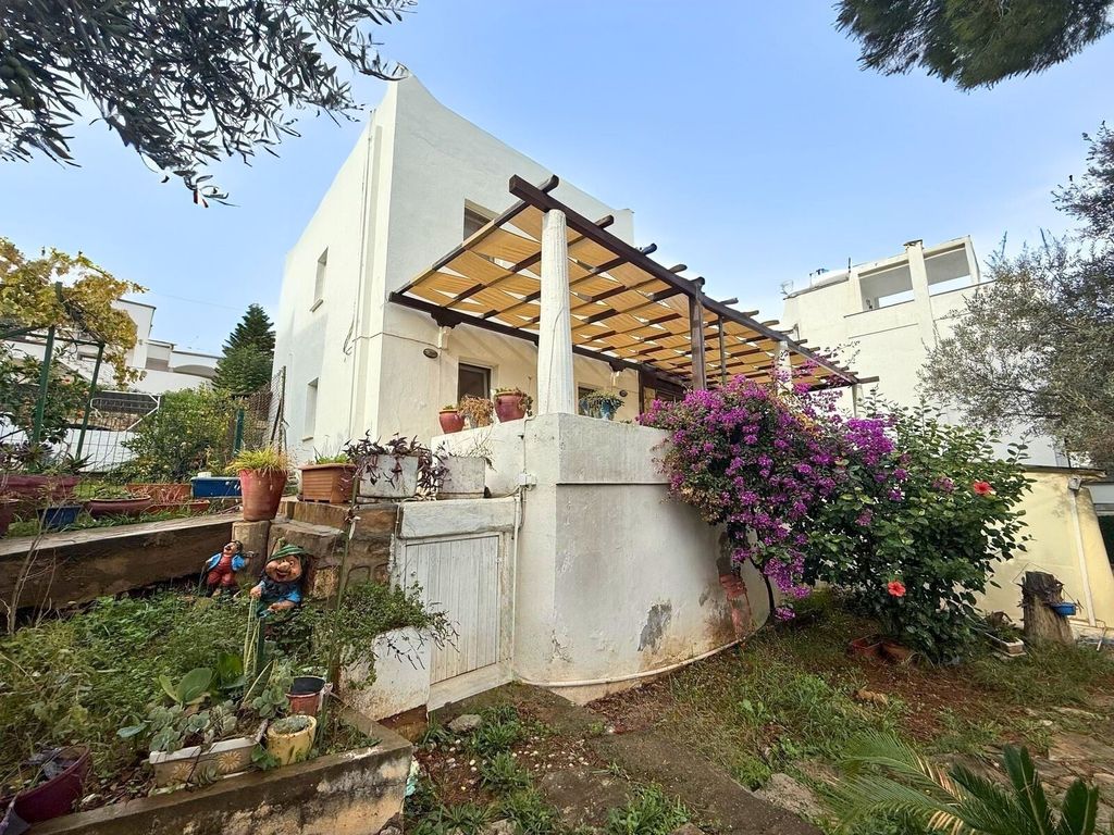 Property photo 2 of 24 Detached Sea View Villa &amp; Outhouse For Sale In Bodrum - Large Covered Terrace