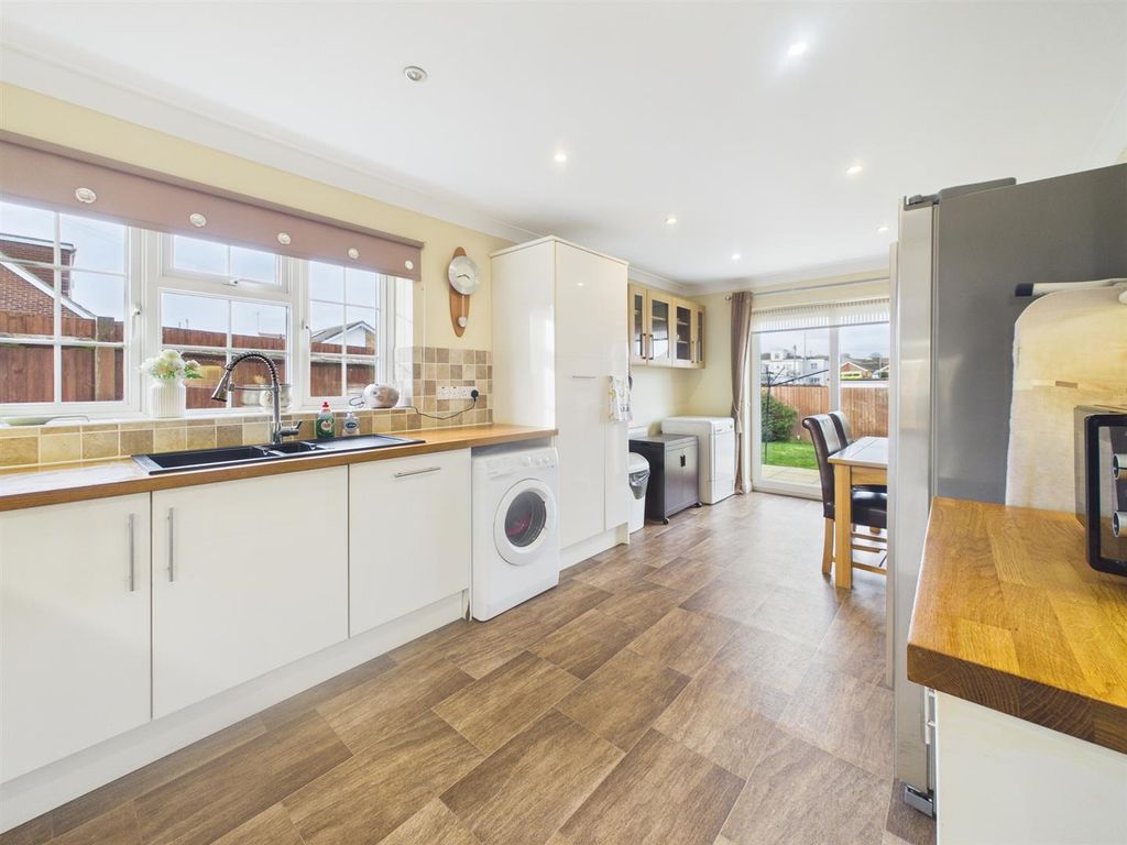 Additional image 10 of 4 bed property for saleBee Road, Peacehaven BN10